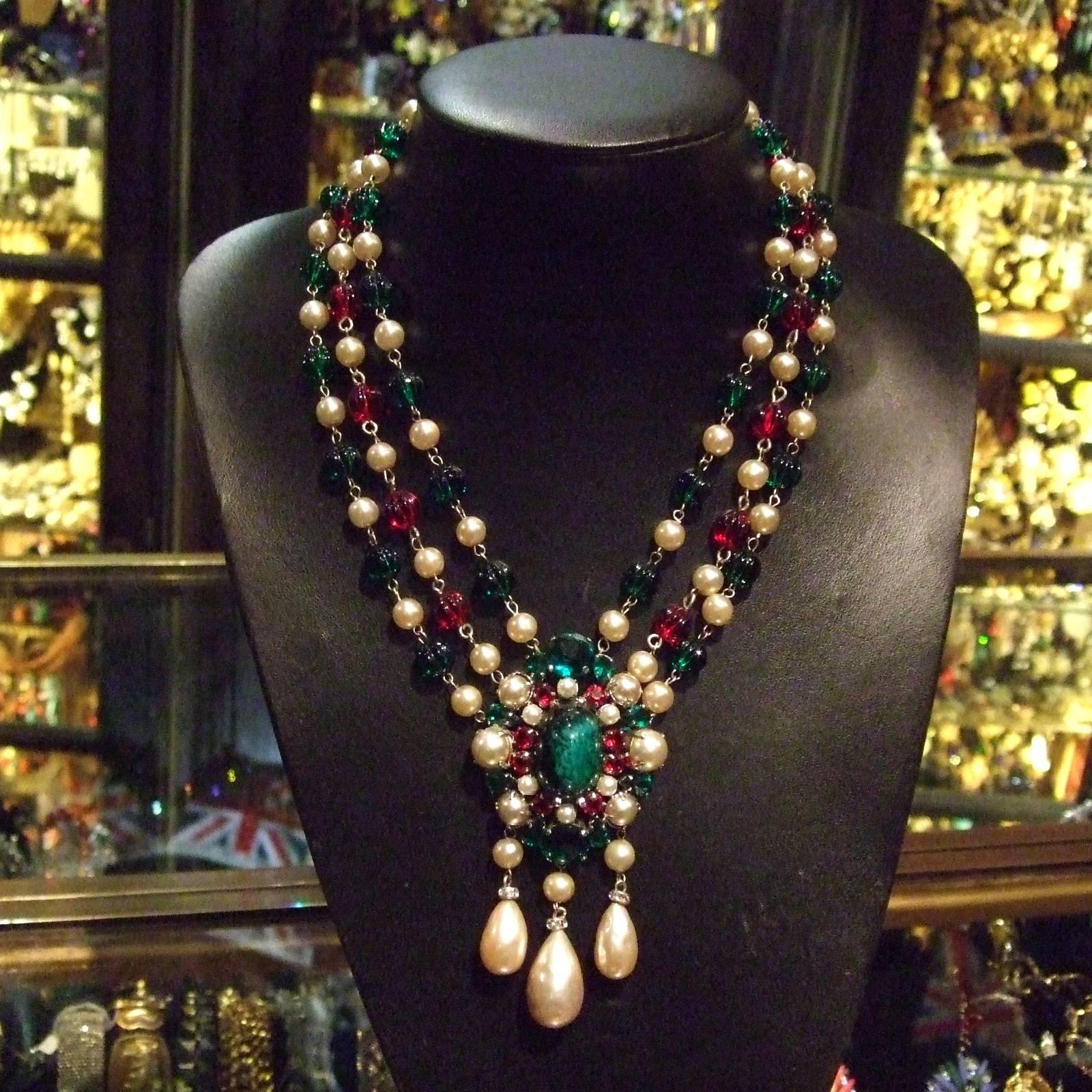 Women's 1960s Christian Dior Glass Pearl Necklace For Sale