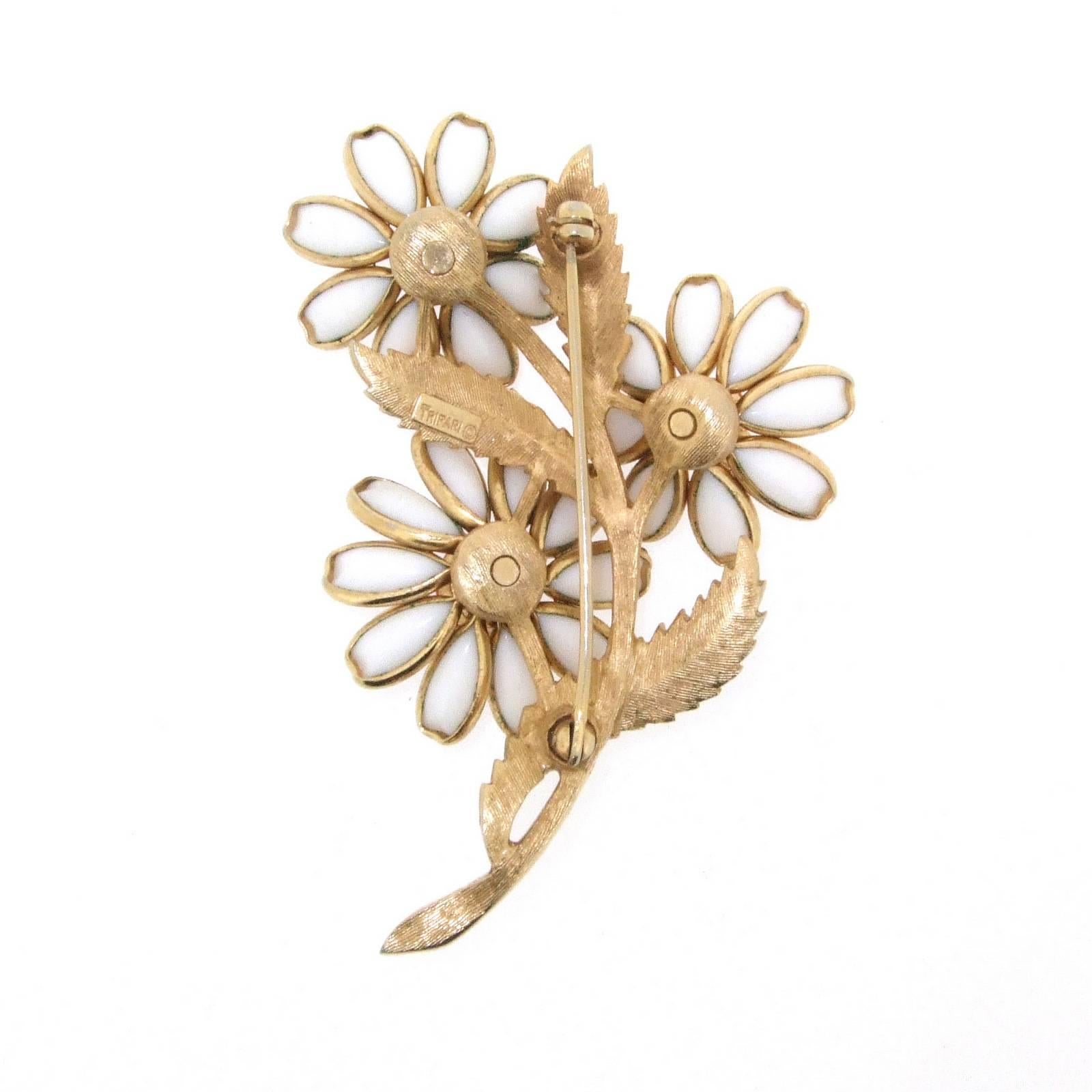 Post-War Crown Trifari Coral Milk White Flower Brooch 