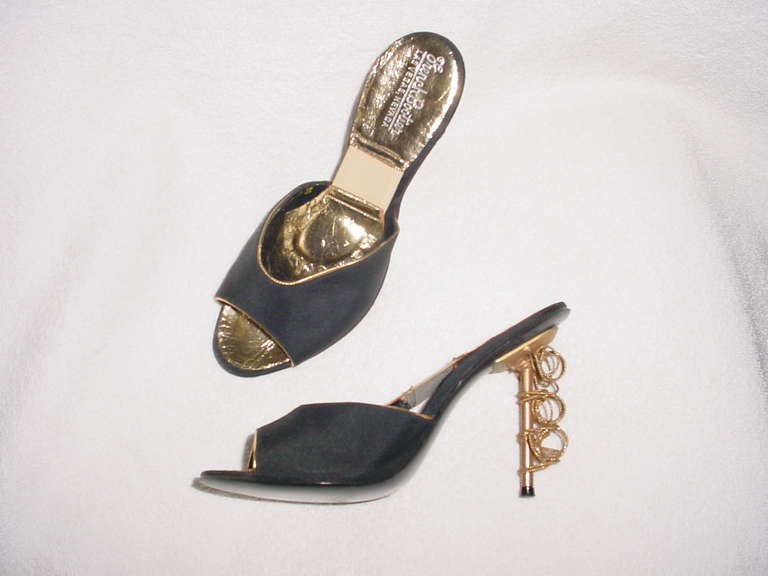 1950s Spring O Lator shoes by Henri Flatow. From Danny Simmon's French Bootier, the most avant-garde shoe shop in Las Vegas from the 1940s to the 1970s. New Old Stock. Size 4 B.  8.5 in. long, ball of  2 3/4 in. Heel of  almost 4 inches.  Museum