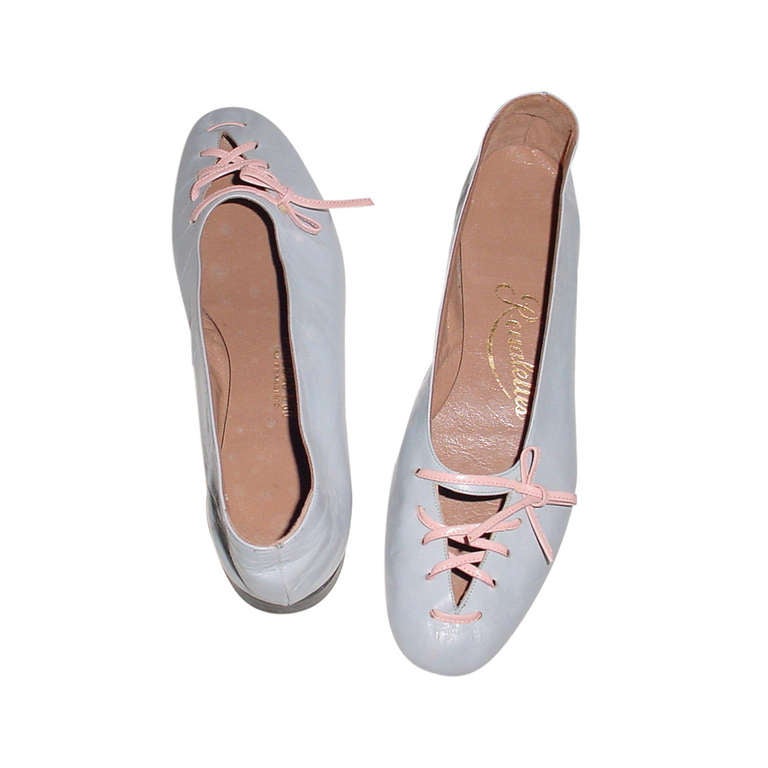 Reualette
s 1950s Baby Blue 
Pink Corset Laced Shoes 7 For Sale