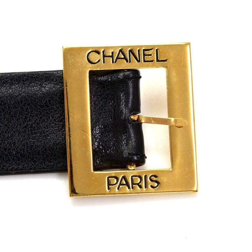 Chanel Vintage Black Lambskin Leather Gold Chain Medallion Charm Waist Belt  In Good Condition In Chicago, IL