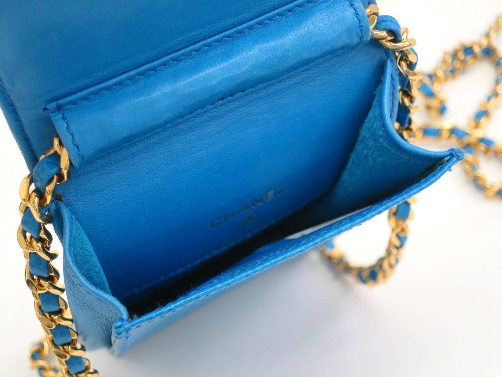 Chanel Blue Caviar Leather Gold Hardware Mini-Handy-Crossbody-Umhängetasche (Blau)