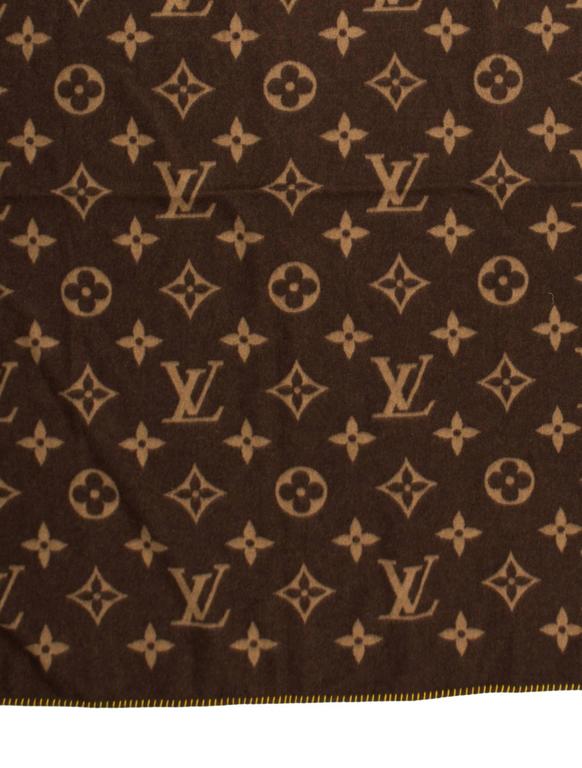 Cozy brown Wellsoft fabric with LV inspired Monogram print – logofabrics