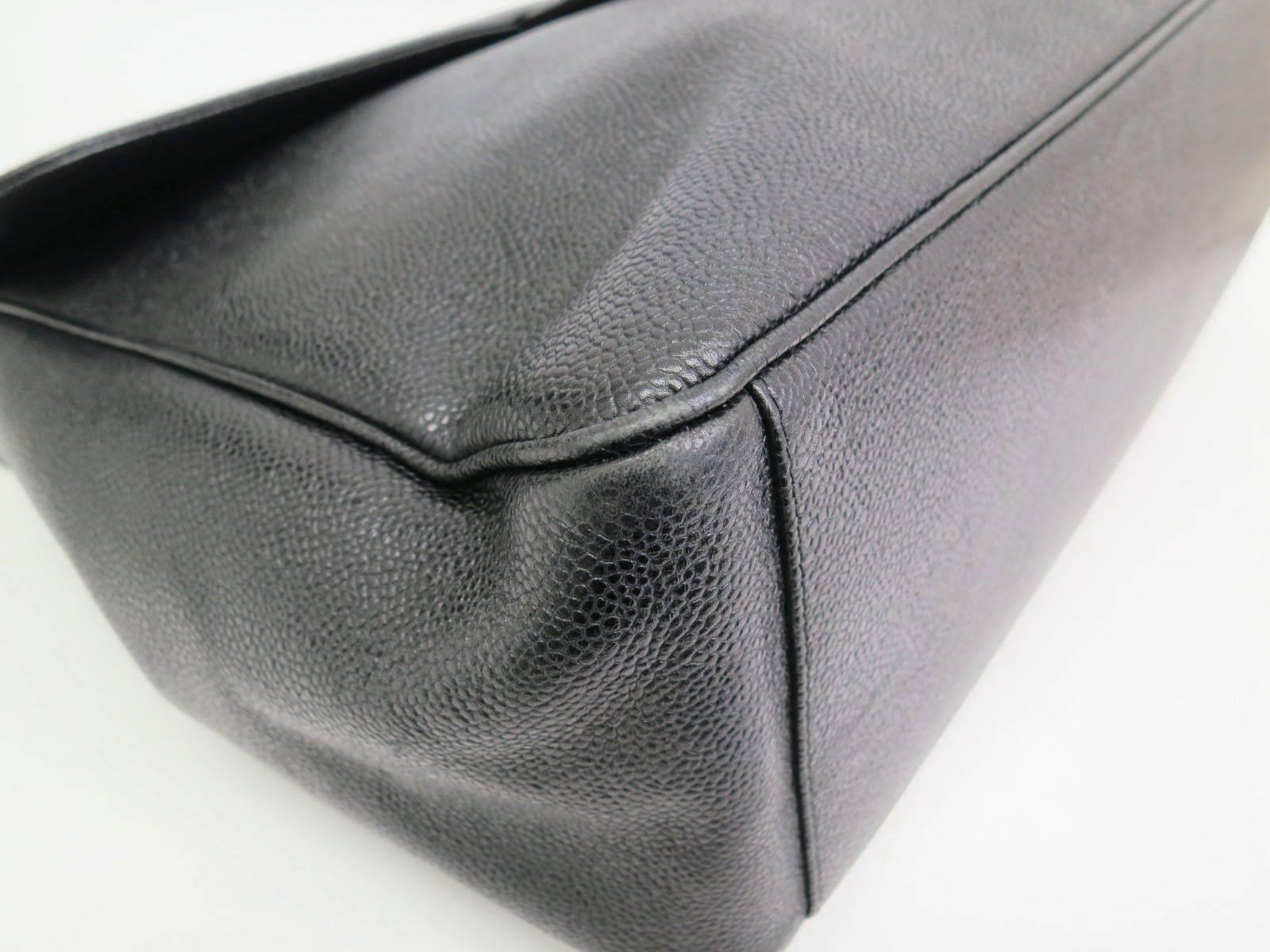 Chanel RARE Black Caviar Supermodel Overnight XL Weekender Shoulder Tote Bag In Good Condition In Chicago, IL