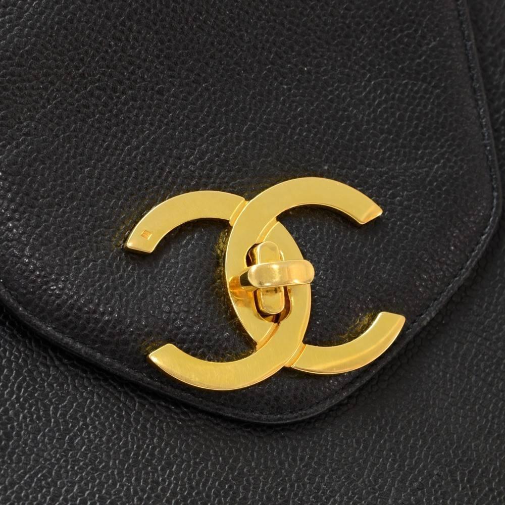 CURATOR'S NOTES

Caviar leather
Gold tone hardware
Made in Italy
Shoulder strap 14