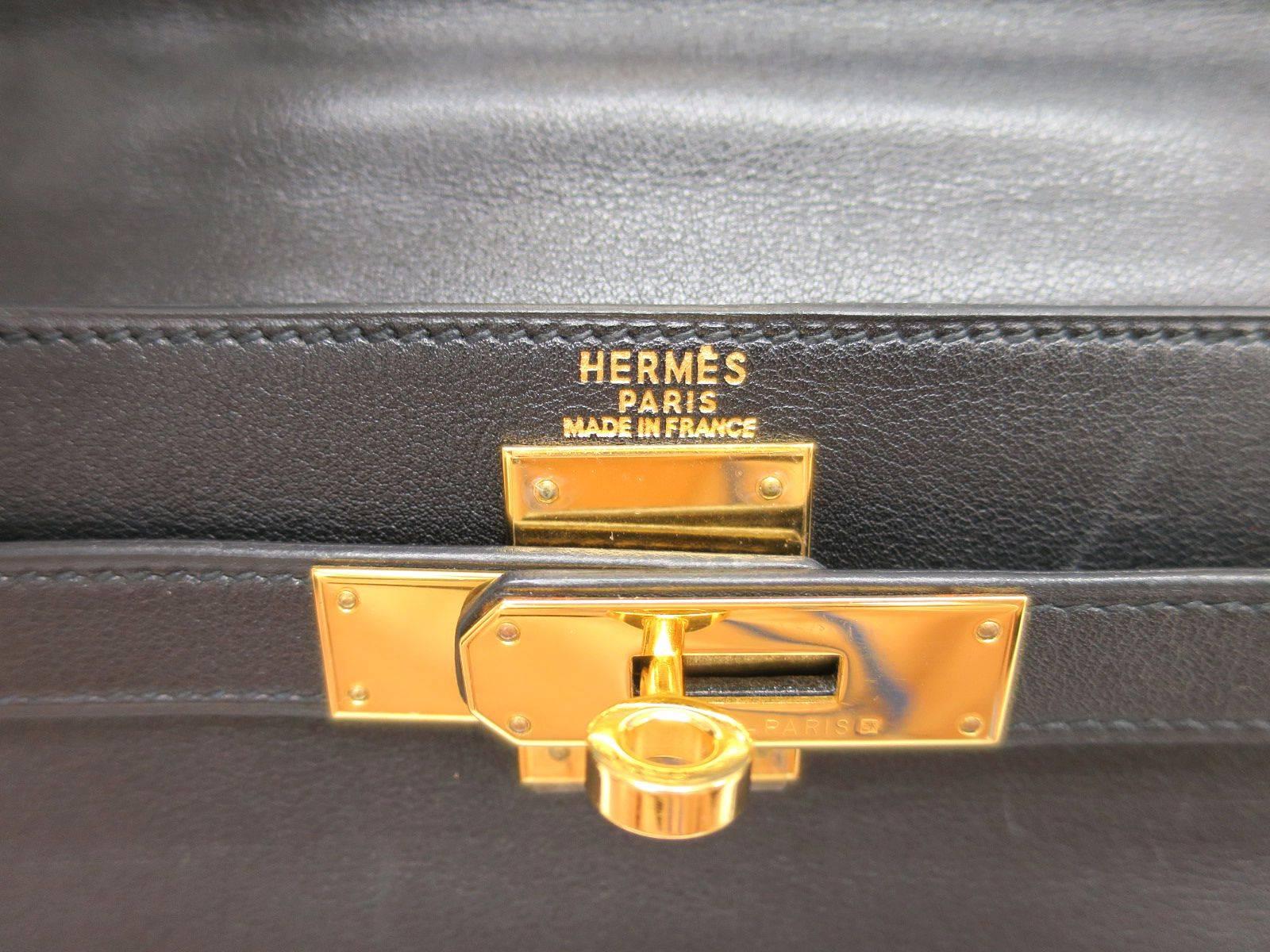 Hermes Black Kelly 28 Top Handle Satchel Shoulder Bag with Accessories in Box In Good Condition In Chicago, IL