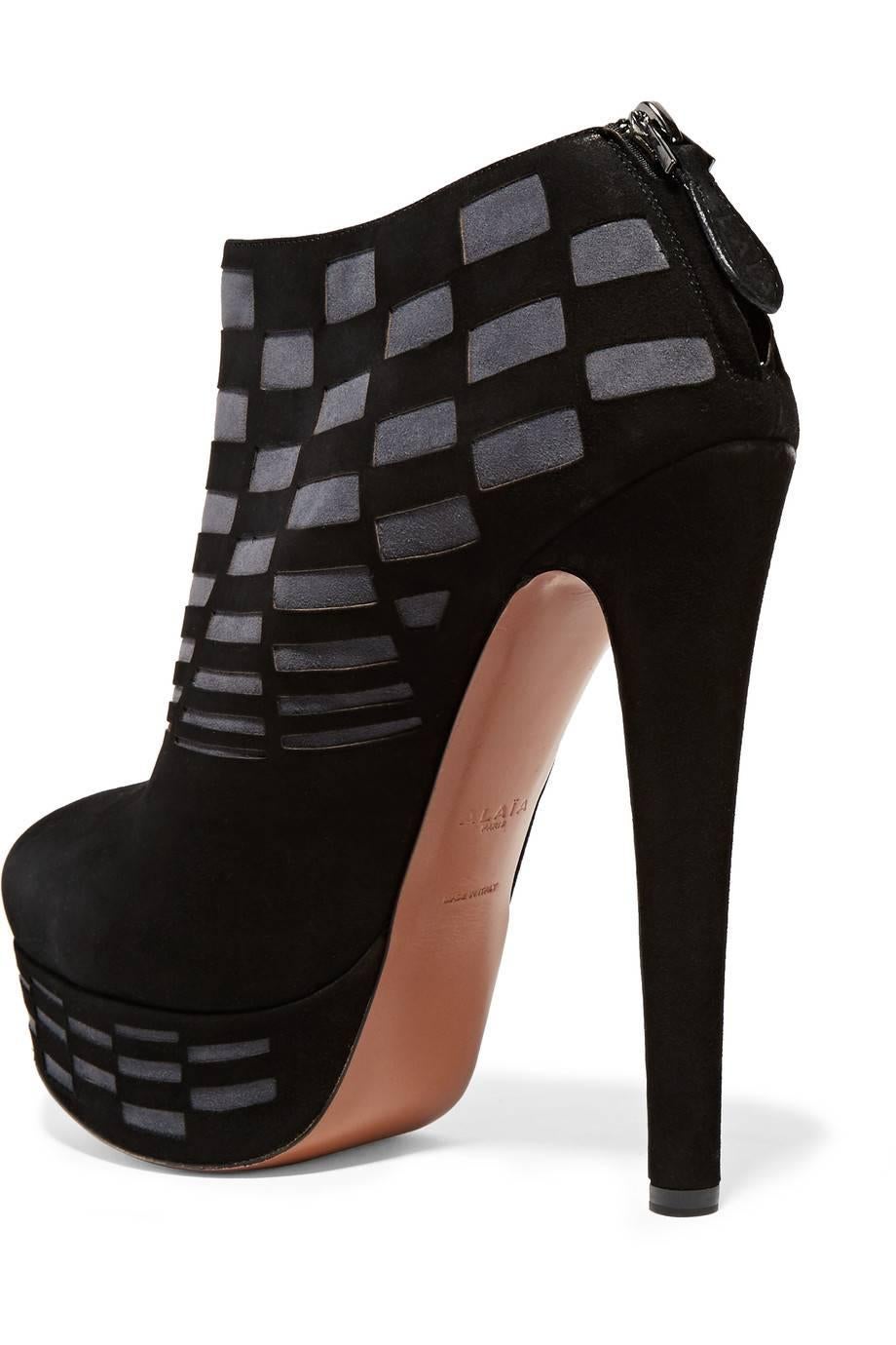 Women's Alaïa NEW & SOLD OUT Black Gray Suede Geometric Platform Ankle Booties in Box