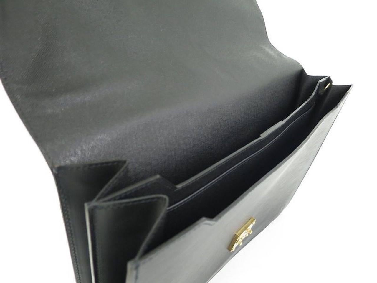 Louis Vuitton Black Epi Men's Tech Attache Envelope Document Bag Clutch Case In Excellent Condition In Chicago, IL
