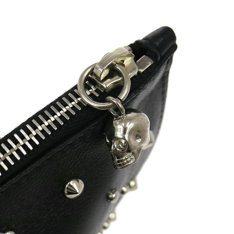 Alexander Mcqueen Black Leather Silver Skull Large Envelope Clutch Alexander Mcqueen Black Leather Silver Skull Large Envelope Clutch Bag In Excellent Condition For