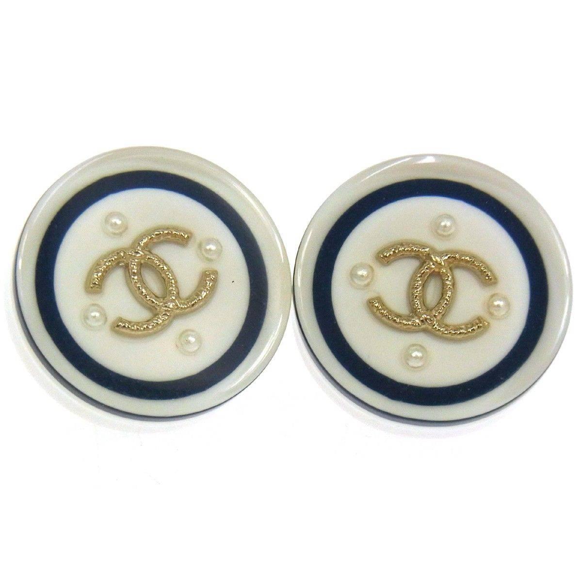 Chanel White Navy Blue Gold Pearl Round Button Stud Earrings