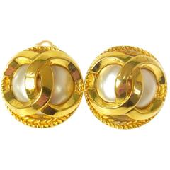Chanel Vintage Gold Round Ball Pearl Button Stud Earrings 