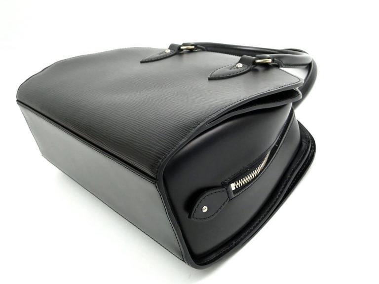 LOUIS VUITTON, Melie in black leather For Sale at 1stDibs