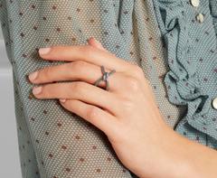 Bottega Veneta NEW Silver Embossed Intrecciato Pattern Loop Knot Ring in Box