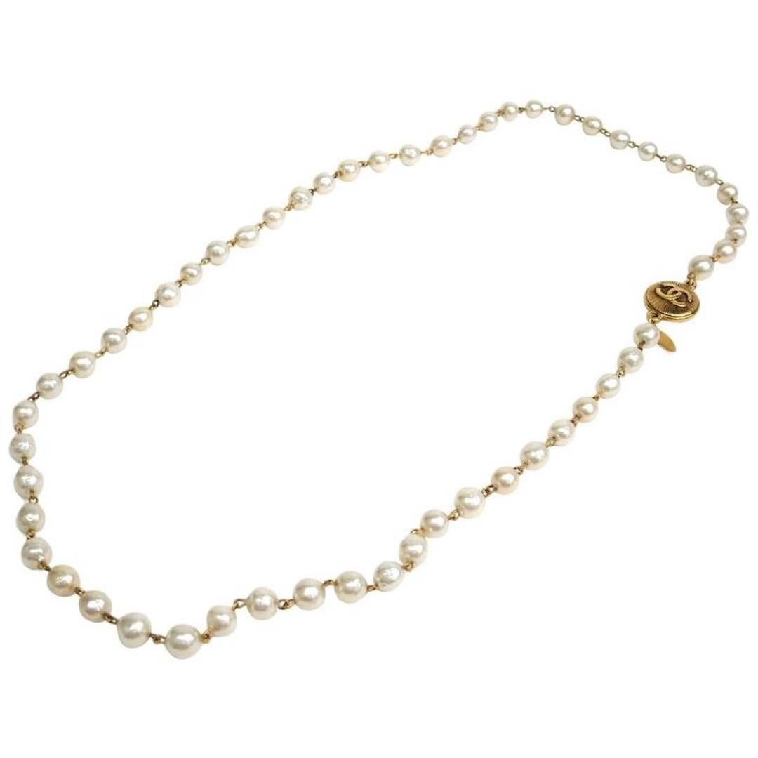 Women's Chanel Vintage Long Single Strand Pearl Gold Charm Sautoir Long Necklace