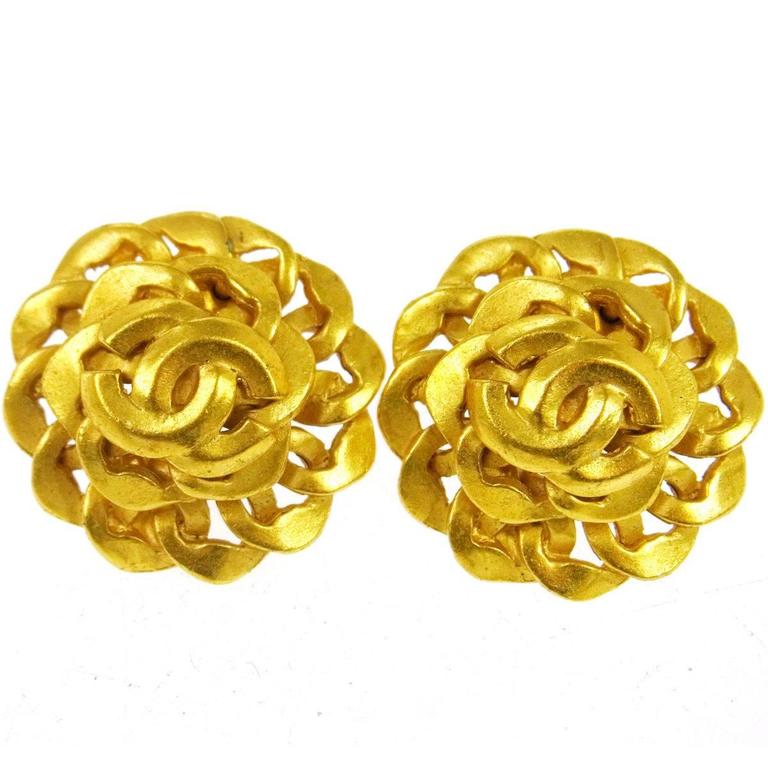Chanel Vintage Gold Link Charm Button Stud Evening Earrings For Sale at
