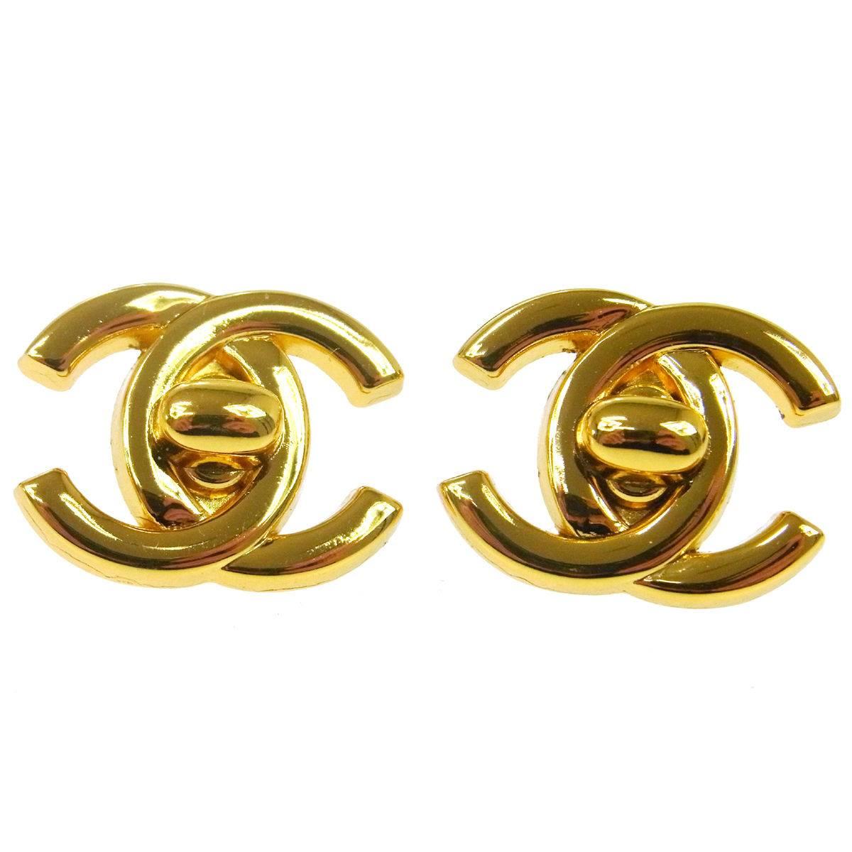 Chanel Vintage Gold Classic Charm Twist Button Stud Evening Earrings