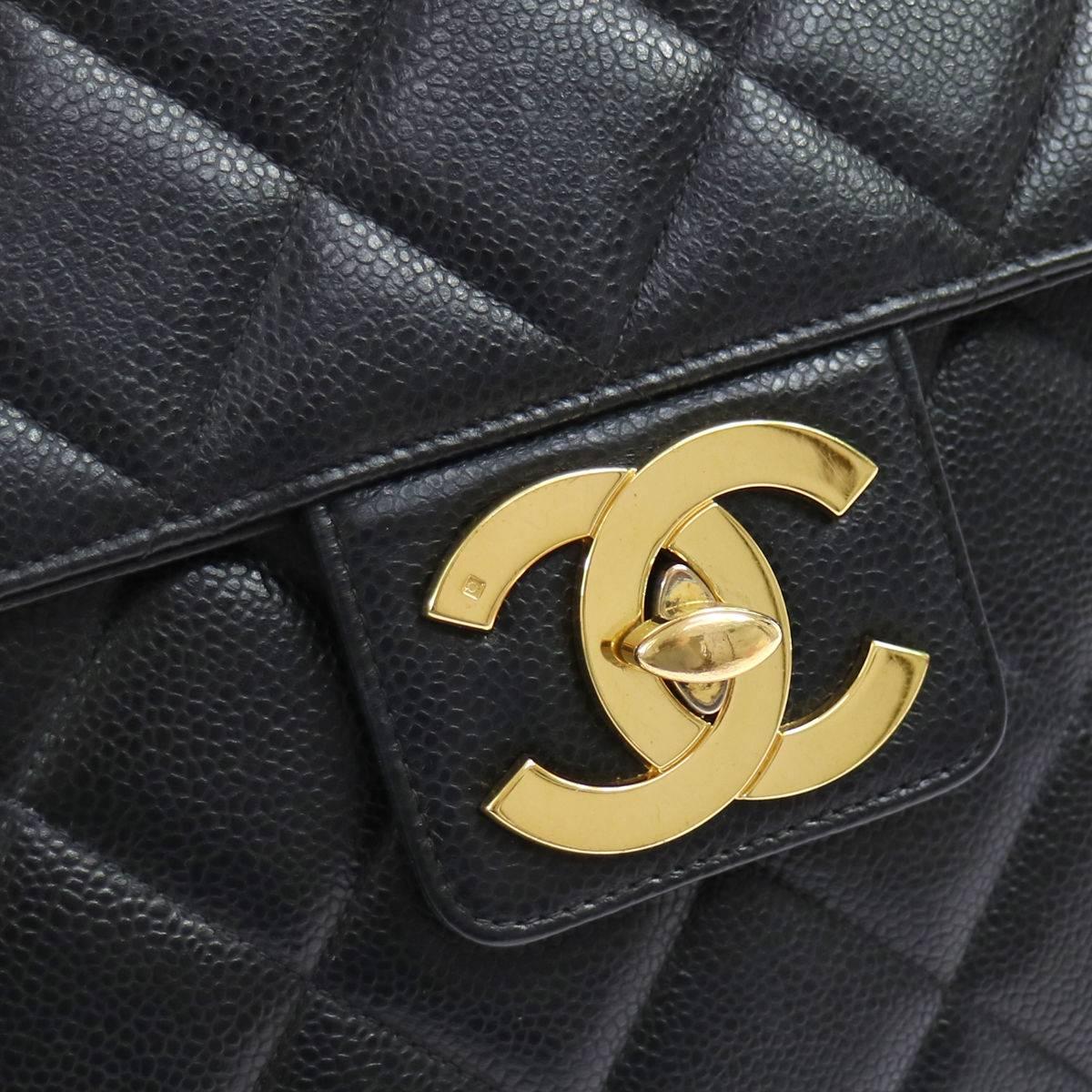 Chanel Caviar Leather Carryall Business Top Handle Travel Brief Briefcase Bag 

Caviar
Gold tone hardware
Turnlock closure
Handle drop 4