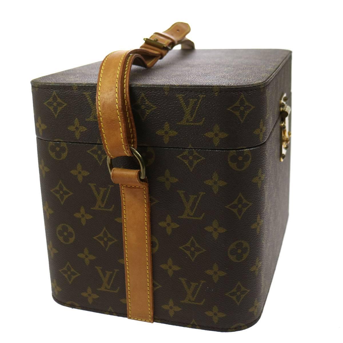 Louis Vuitton Rare Large Monogram Travel CarryOn Vanity Storage Shoulder Bag  In Good Condition In Chicago, IL