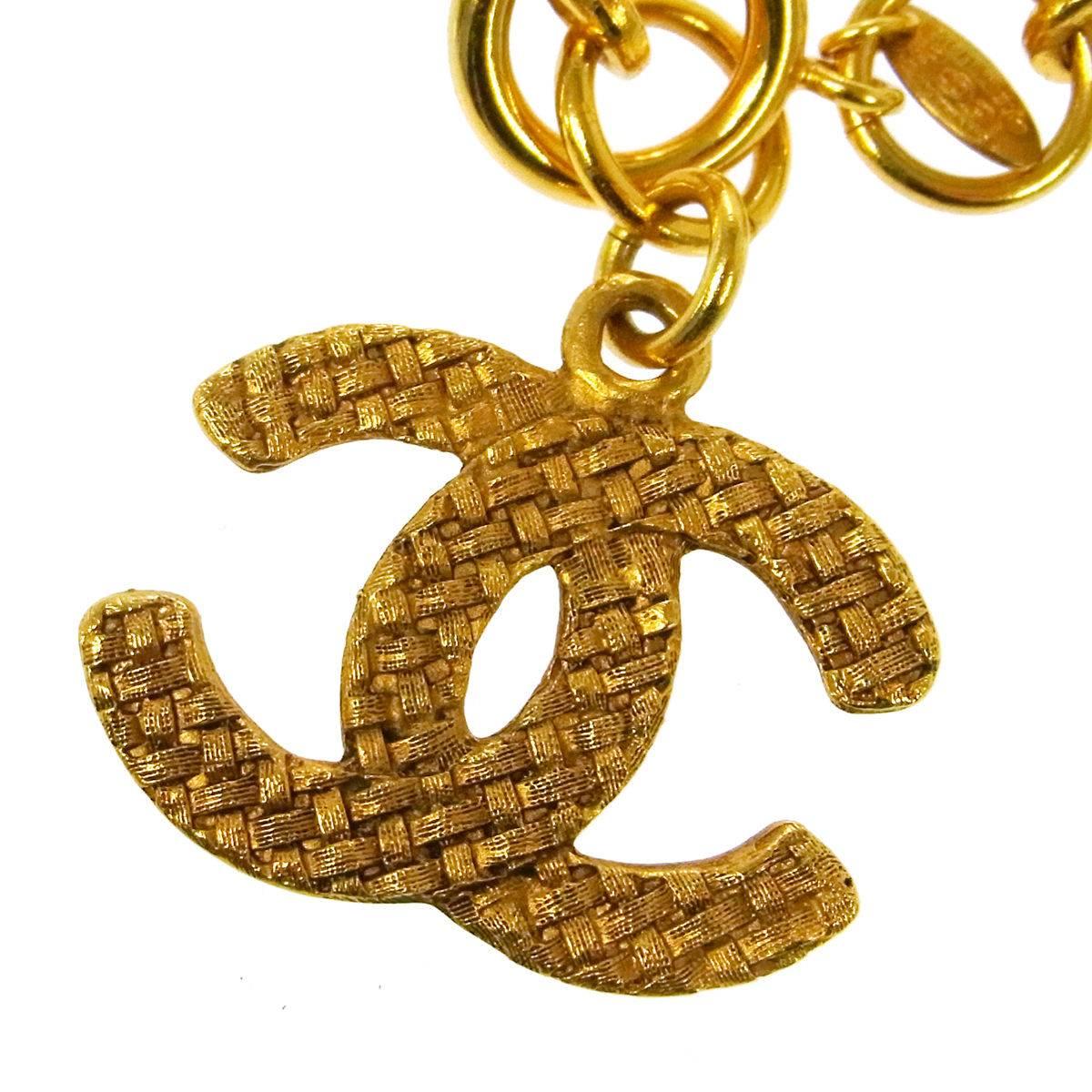 CURATOR'S NOTES

Metal
Gold tone
Lobster claw closure
Made in France
Chain length 17.7"
Charm diameter 1.5"

Shop Newfound Luxury for authentic vintage Chanel charm necklaces. 