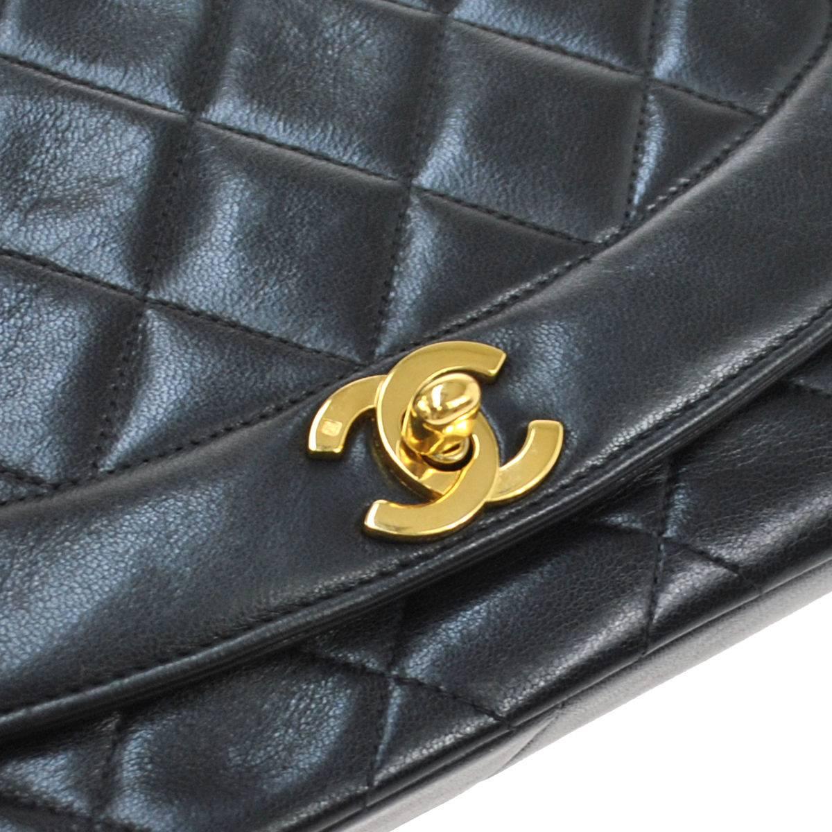CURATOR'S NOTES

Chanel Black Lambskin Evening Flap Shoulder Bag  

Lambskin leather
Gold tone hardware
Turnlock closure
Leather lining
Made in France
Shoulder strap drop 21"
Measures 9.5" W x 6.5" x 3" D 

Shop Newfound Luxury