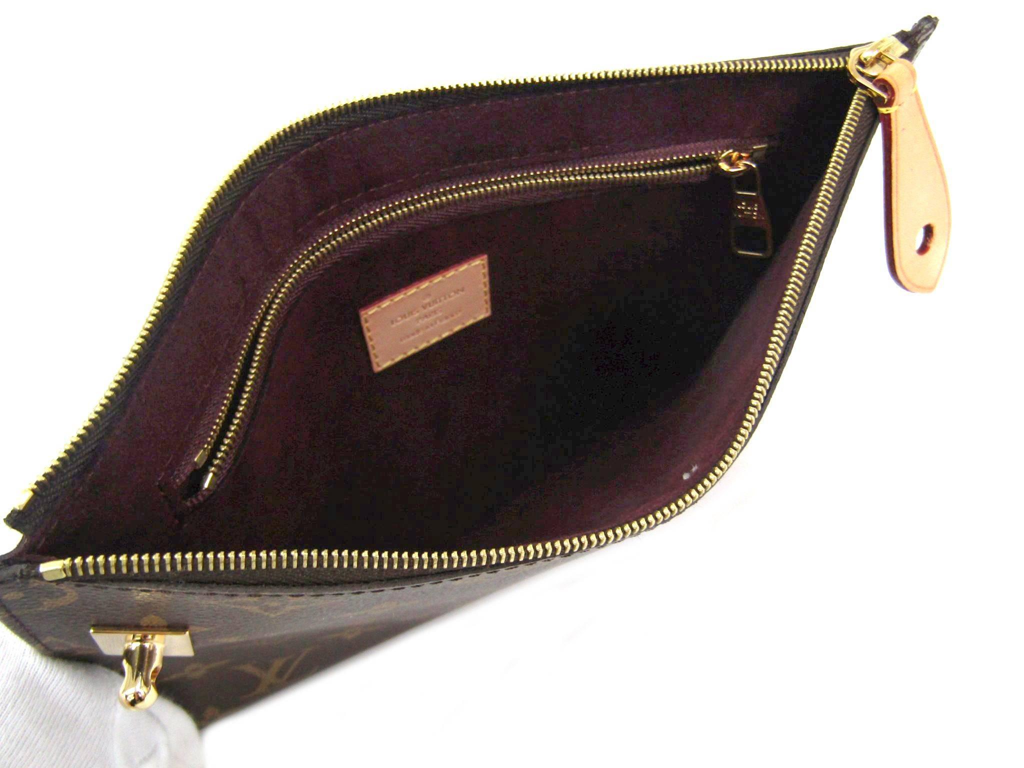 Louis Vuitton Monogram Rare Men's Women's Travel Carryall Clutch Bag With Keys 2