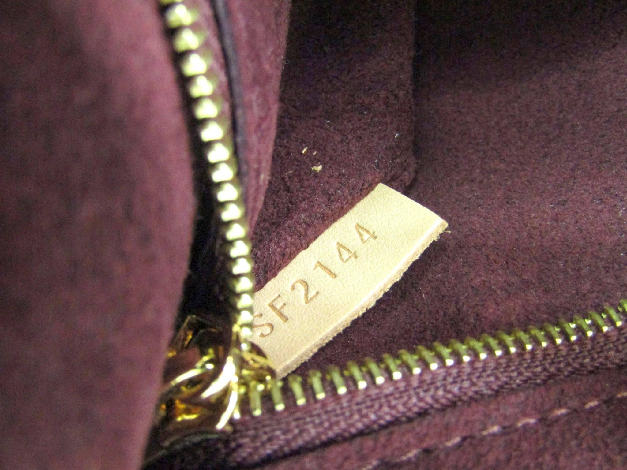 Louis Vuitton Monogram Rare Men's Women's Travel Carryall Clutch Bag With Keys 4