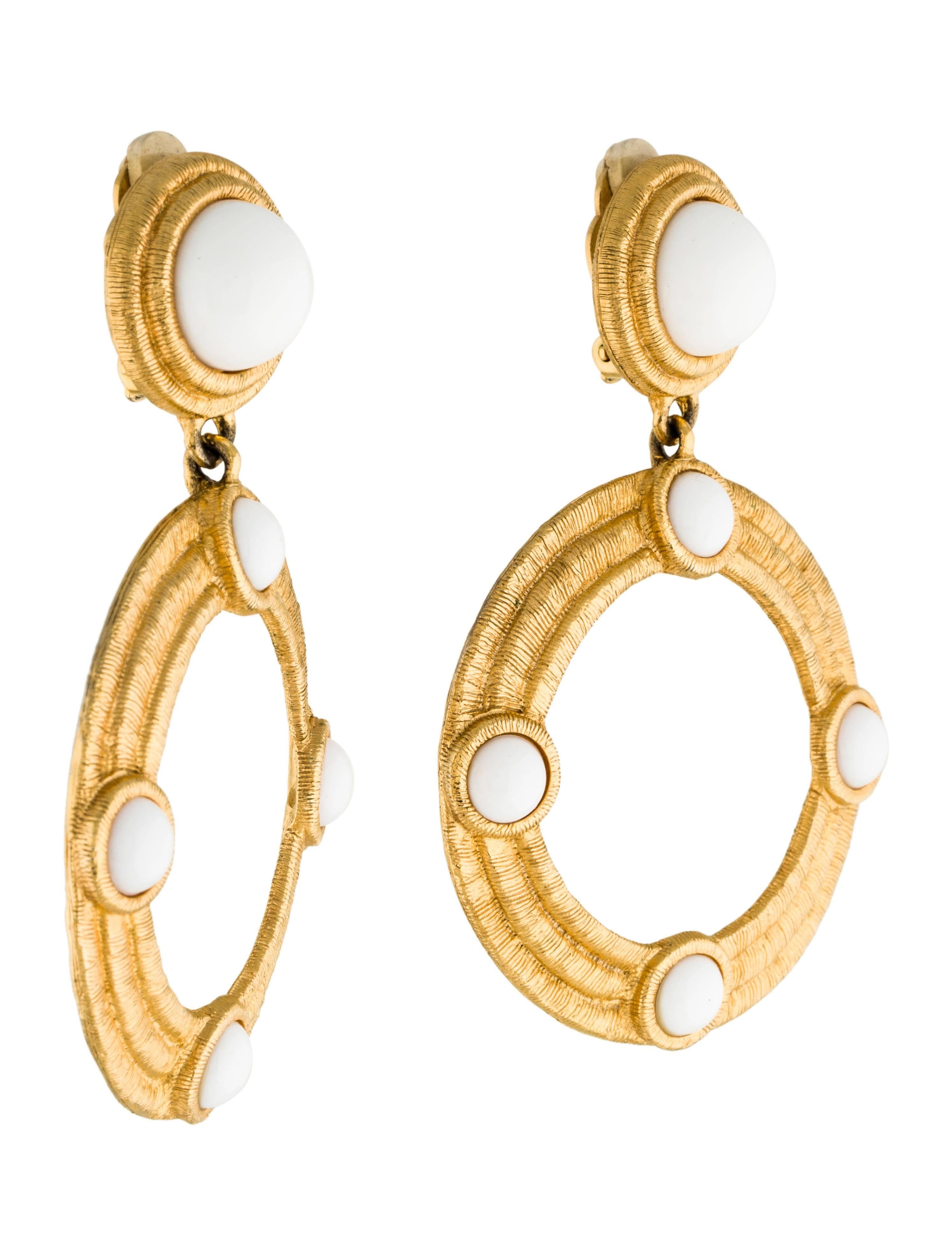 Givenchy Vintage Textured Gold Resin Doorknocker Statement Hoop Evening Earrings In Good Condition In Chicago, IL