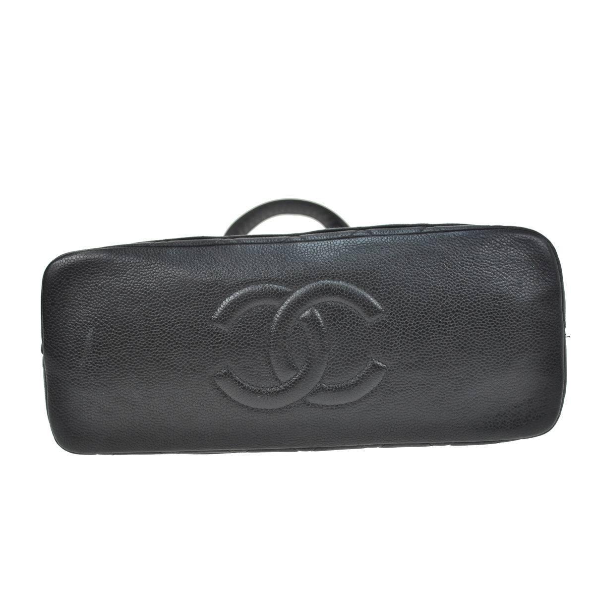 Chanel Black Caviar Leather Turnlock Evening Top Handle Shoulder Bag In Good Condition In Chicago, IL
