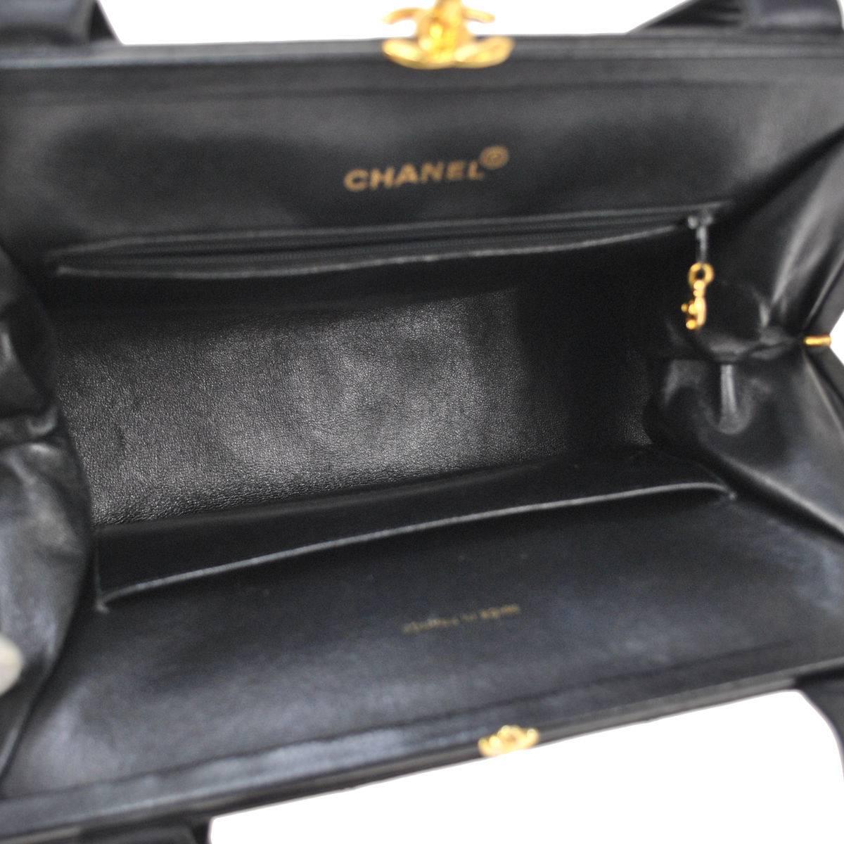 Women's Chanel Black Caviar Leather Turnlock Evening Top Handle Shoulder Bag