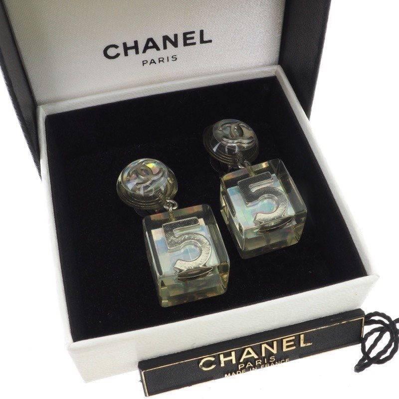 Women's Chanel Rare Vintage Silver Clear Lucite No 5 Charm Cube Dangle Earrings in Box