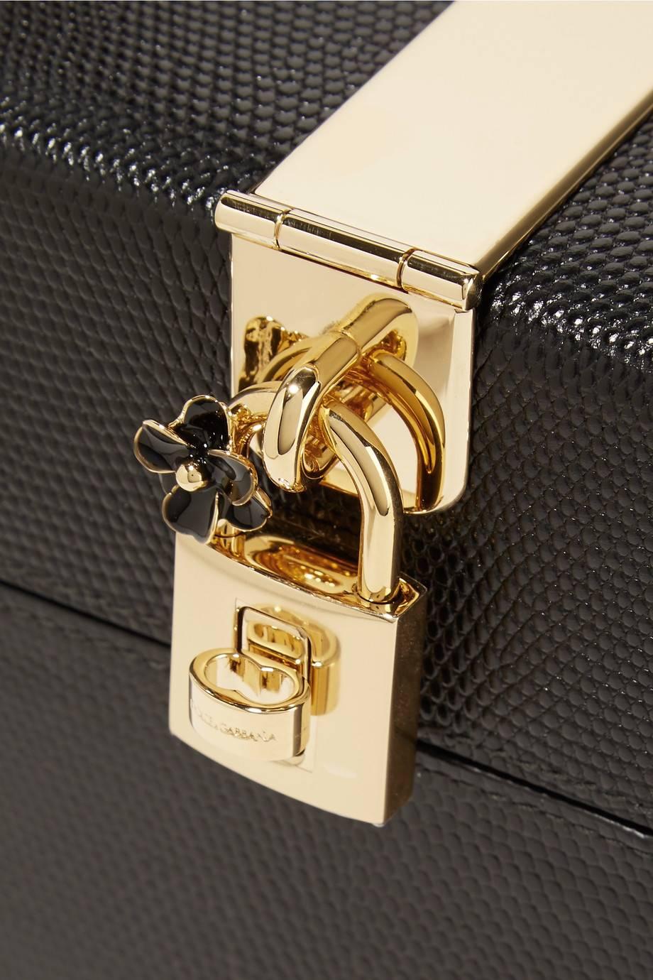 CURATOR'S NOTES

The perfect Mother's Day gift: Dolce & Gabbana NEW Black Leather Jewelry Vanity Case Top Handle Satchel Bag 

Textured leather
Gold tone hardware
Leather lining
Twist lock closure
Made in Italy
Measures 8" W x 5" H