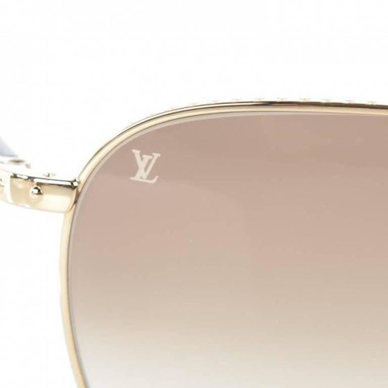 Louis Vuitton Gold Tortoise Men's Women's Unisex Aviator Sunglasses W/Case & Box 

Metal 
Gold tone 
Made in France
 Length 5.75