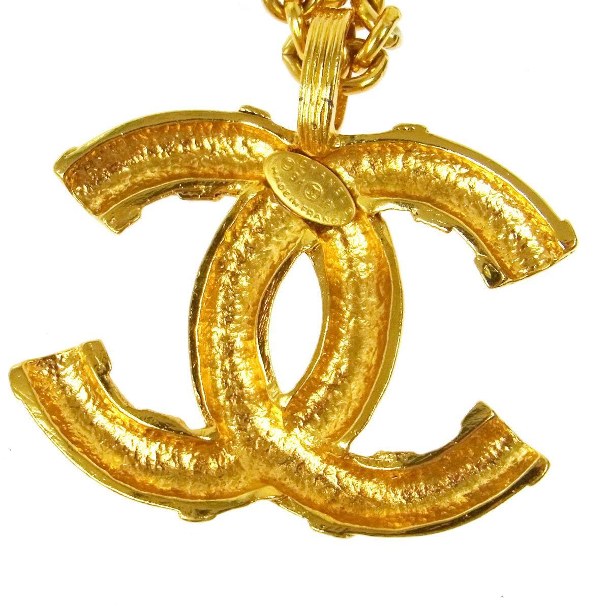 Women's Chanel Vintage Gold Large CC Charm Medallion Chain Long Drape Necklace  