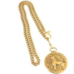 Chanel Vintage Rare Gold Large Coin Medallion Lion Charm Chain Link Necklace
