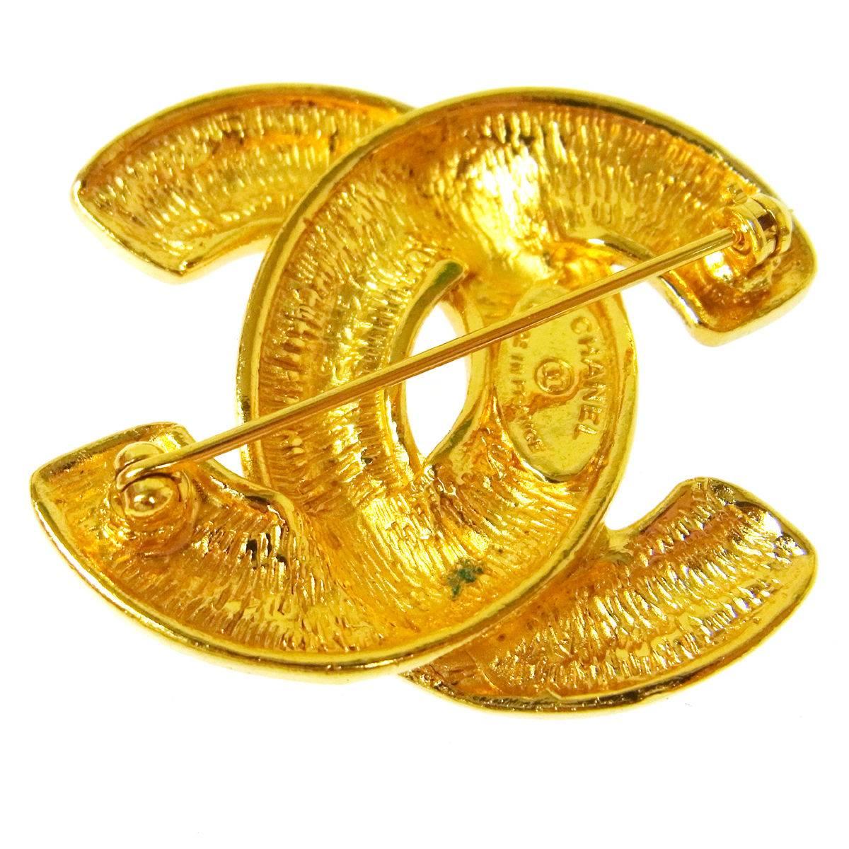 chanel pin