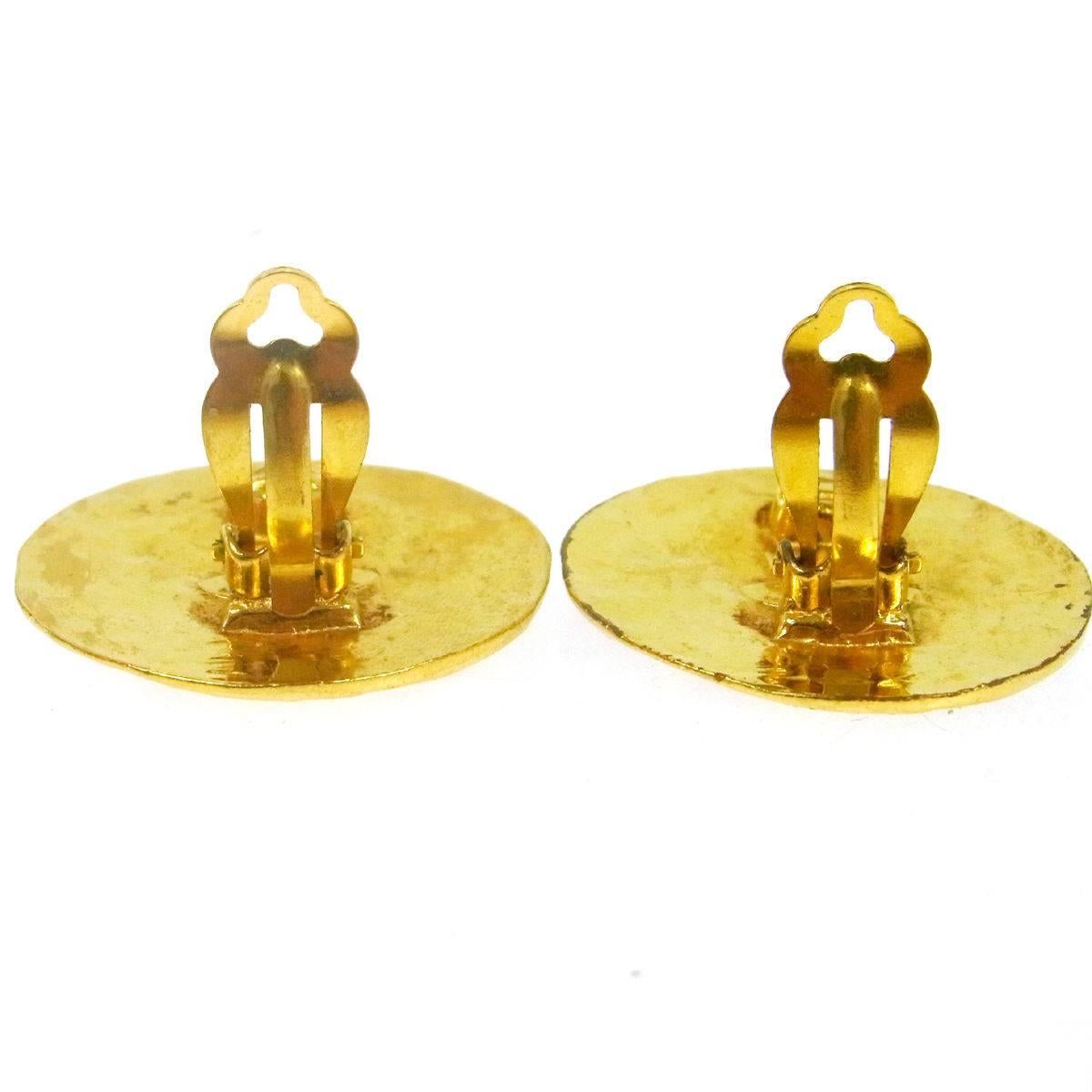 Chanel Vintage Gold Charm Chanel Paris Evening Stud Earrings In Good Condition In Chicago, IL