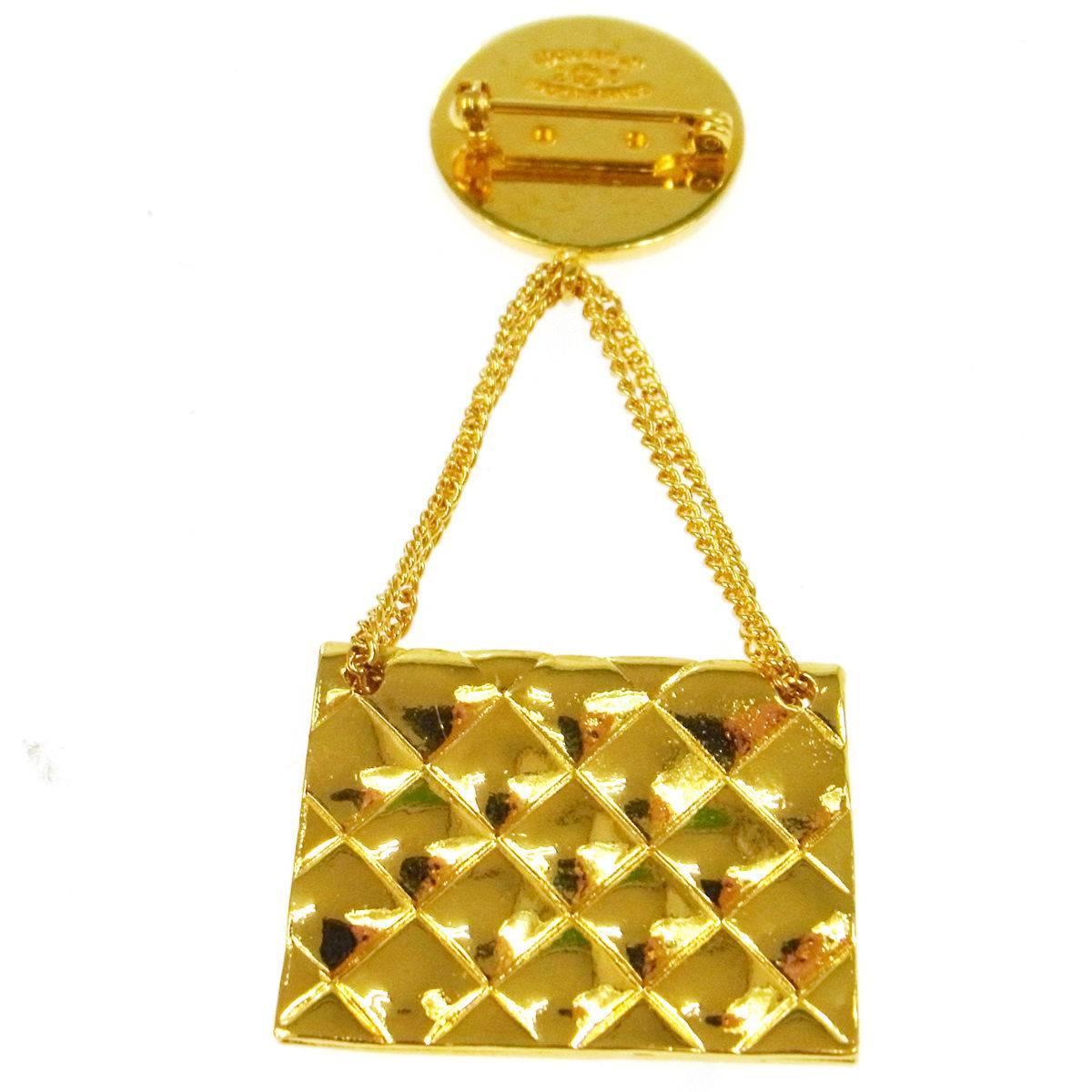 Chanel Vintage Gold 2.55 Flap Shoulder Bag Coin Evening Pin Brooch in Box In Good Condition In Chicago, IL