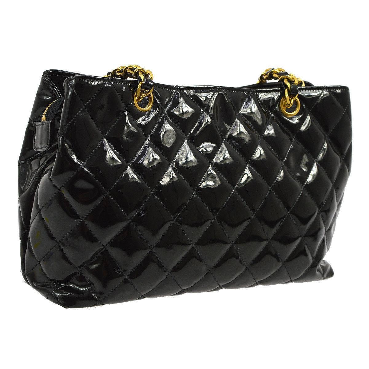 Chanel Black Quilted Patent Leather Gold Charm Carryall Evening Shoulder Bag In Good Condition In Chicago, IL