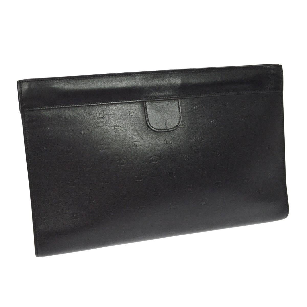 Chanel Black Leather CC All Over Logo Envelope Evening Clutch Hand Bag In Excellent Condition In Chicago, IL