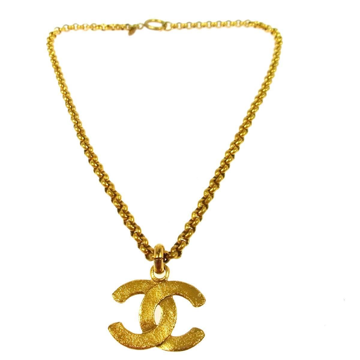 Chanel Vintage GOLD Large Charm Chain Link Evening Pendant Necklace 