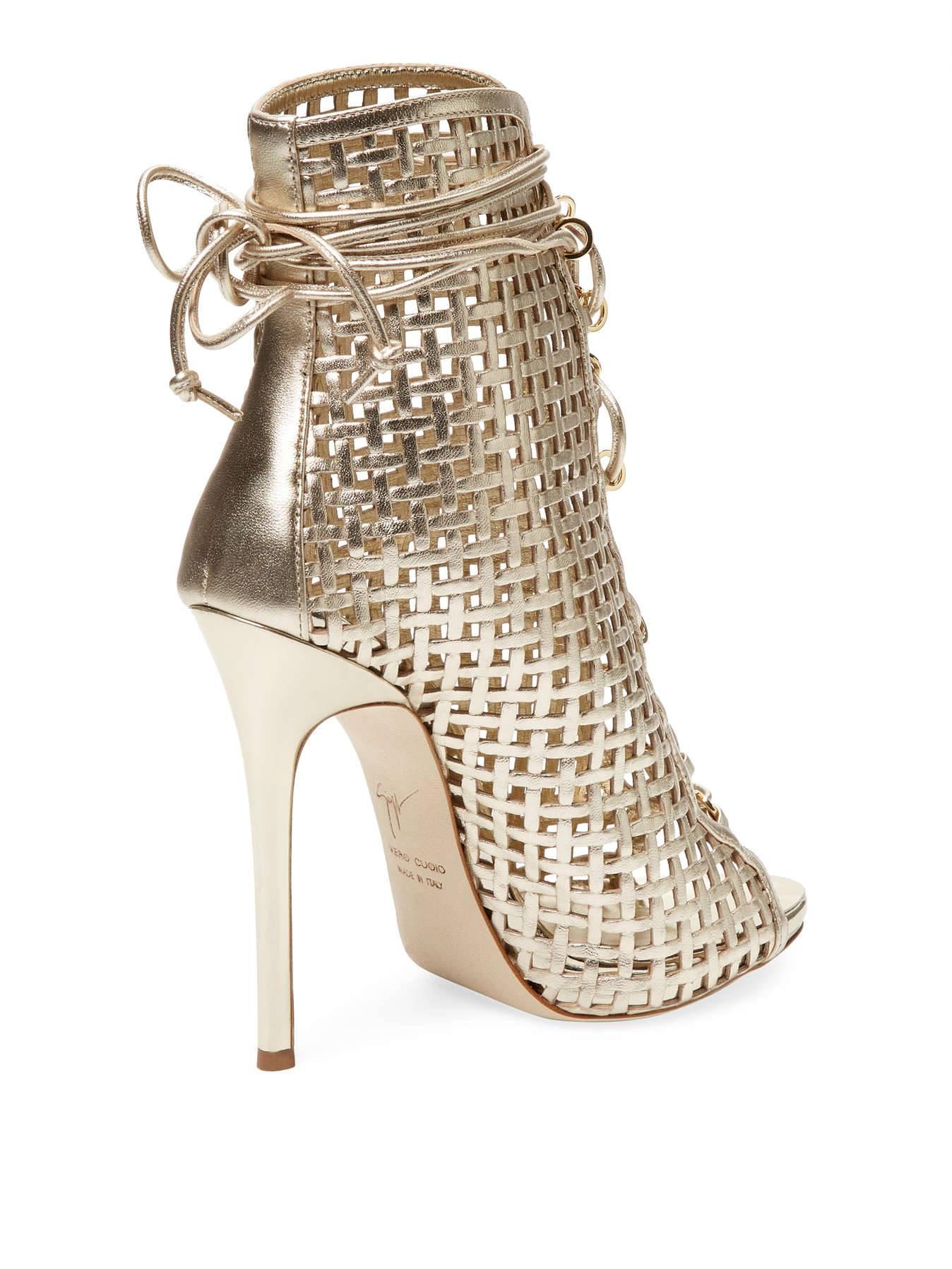 Giuseppe Zanotti New Gold Basketweave Ankle Booties Boots W/Box In New Condition In Chicago, IL
