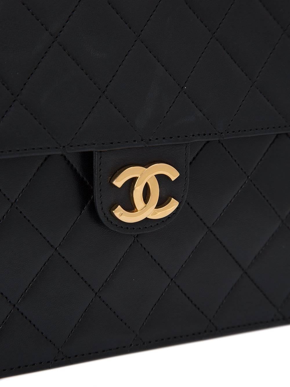 Chanel Vintage Black Lambskin Gold 2 in 1 Evening Clutch Flap Shoulder Bag In Good Condition In Chicago, IL