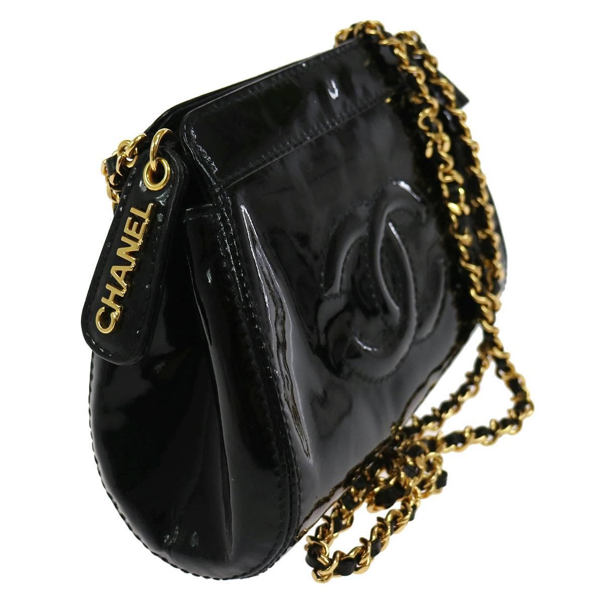 Chanel Black Patent Leather Party Crossbody Shoulder Bag W/Box In Excellent Condition In Chicago, IL