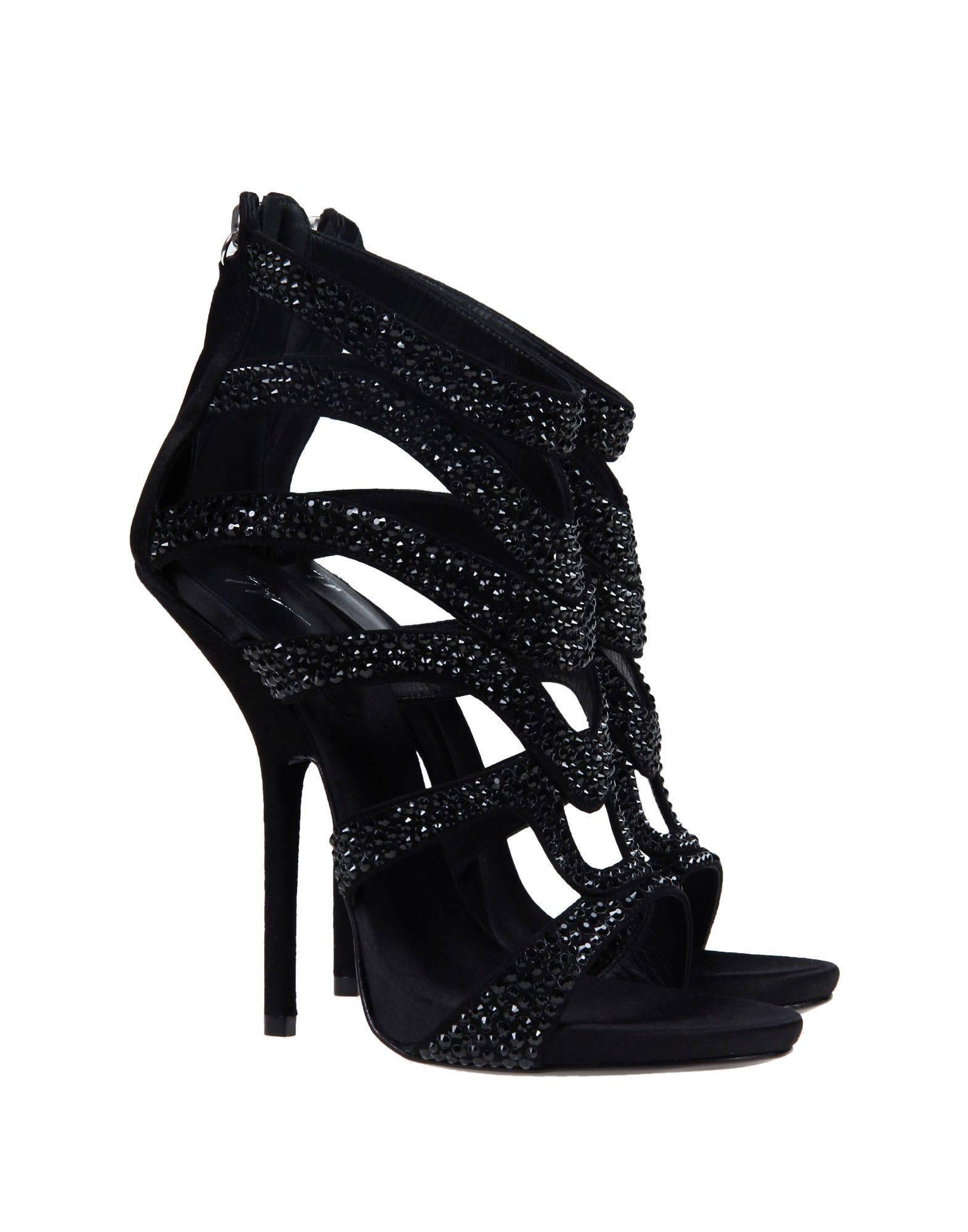 Giuseppe Zanotti New Sold Out Black Suede Rhinestone Evening Heels in Box

Size IT 36 - Our only pair!
Leather
Rhinestone
Zipper back closure
Made in Italy
Heel height 5"
Includes original Giuseppe Zanotti box 