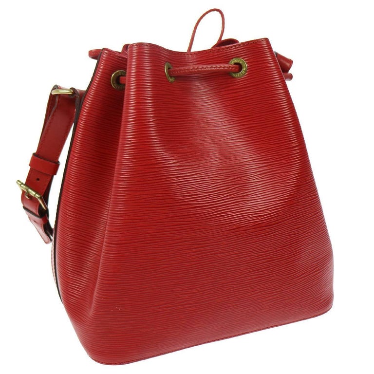 Louis Vuitton Red Leather Drawstring Bucket Hobo Tote Shoulder Bag For Sale at 1stdibs