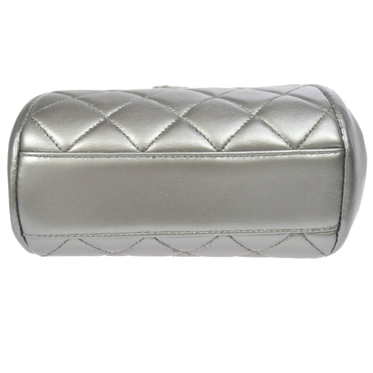 Women's Chanel Silver Leather Party Kisslock Evening Flap Shoulder Bag