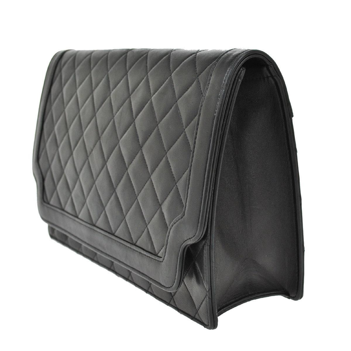 Chanel Black Leather Ribbed Evening Clutch Flap Bag In Good Condition In Chicago, IL