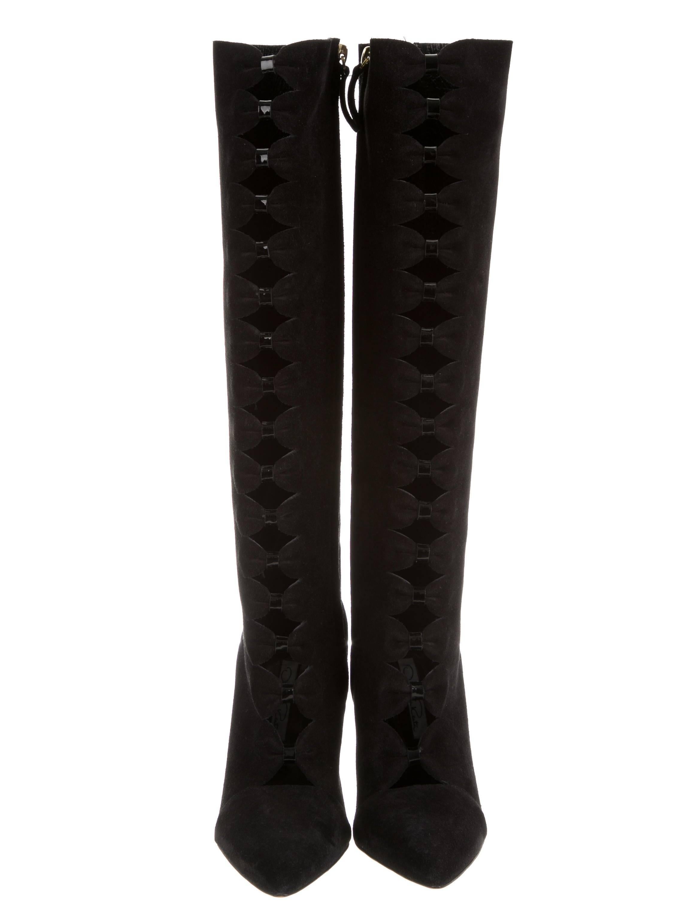 Oscar de la Renta New Black Suede Cut Out Knee Evening High Boots in Box In New Condition In Chicago, IL