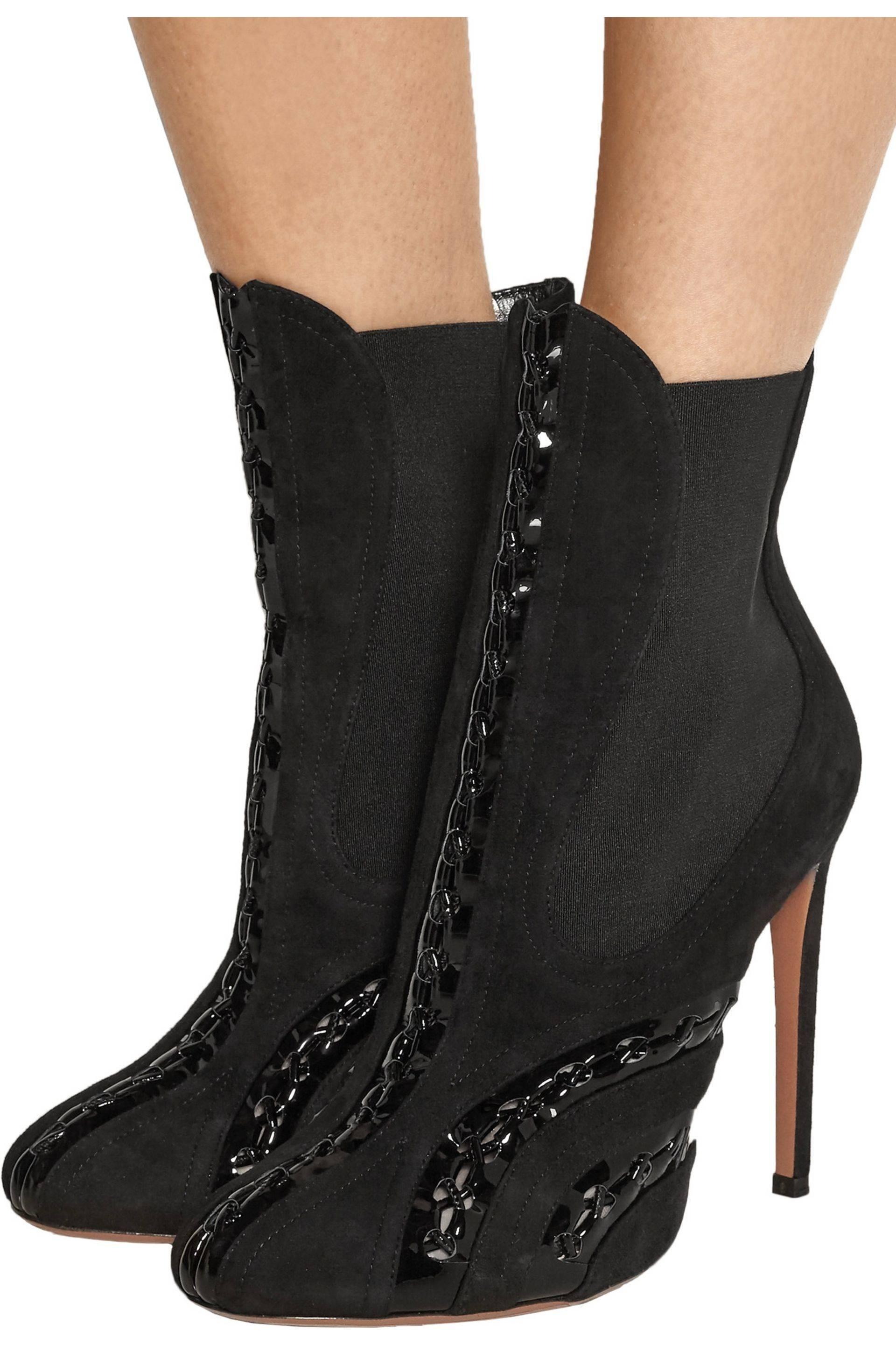 Alaia New Black Suede Patent Leather Ankle Boots Booties in Box

Size EU 36.5 - Not your size?  Message us to help you find yours!
Suede
Patent leather
Pull on
Made in Italy
Heel height 4.50"
Includes original Alaia dust bag and box