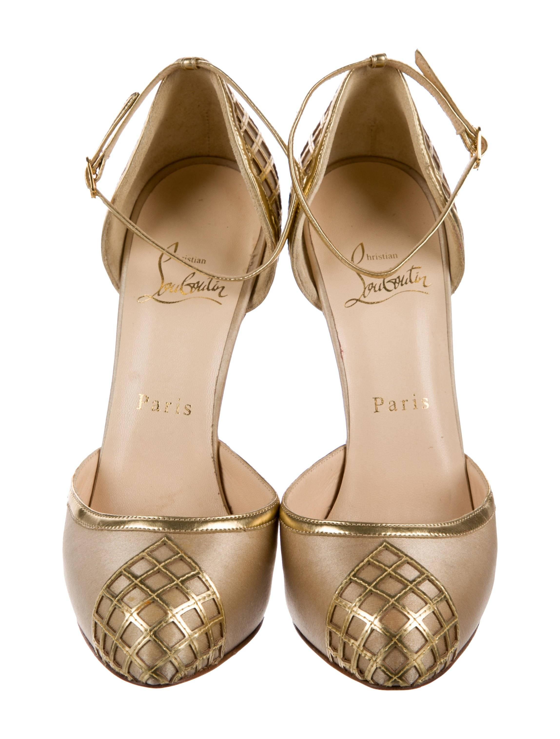 Christian Louboutin New Gold Textured Evening Sandal Pumps Heels in Box

Size IT 36
Satin
Leather 
Ankle buckle closure
Made in Italy
Heel height 5"